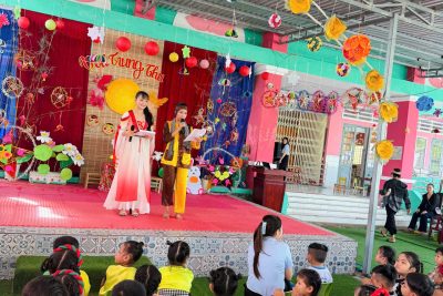 VUI HỘI TRĂNG RẰM